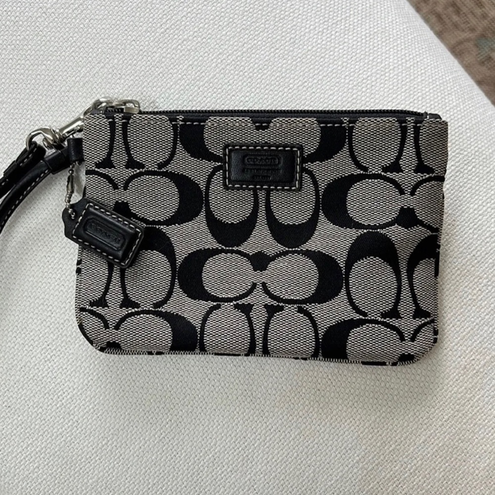 Coach Wristlet in Signature Black Print